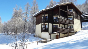 Отель Chalet les arolles, Ле Орр